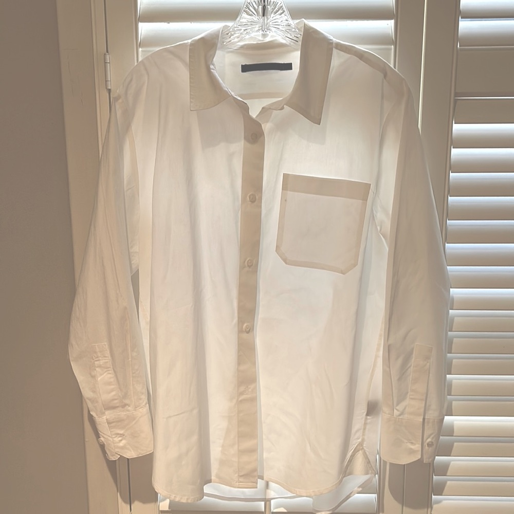 Jenni Kayne “the boyfriend” button-up. Sz Small in white. Reg $195